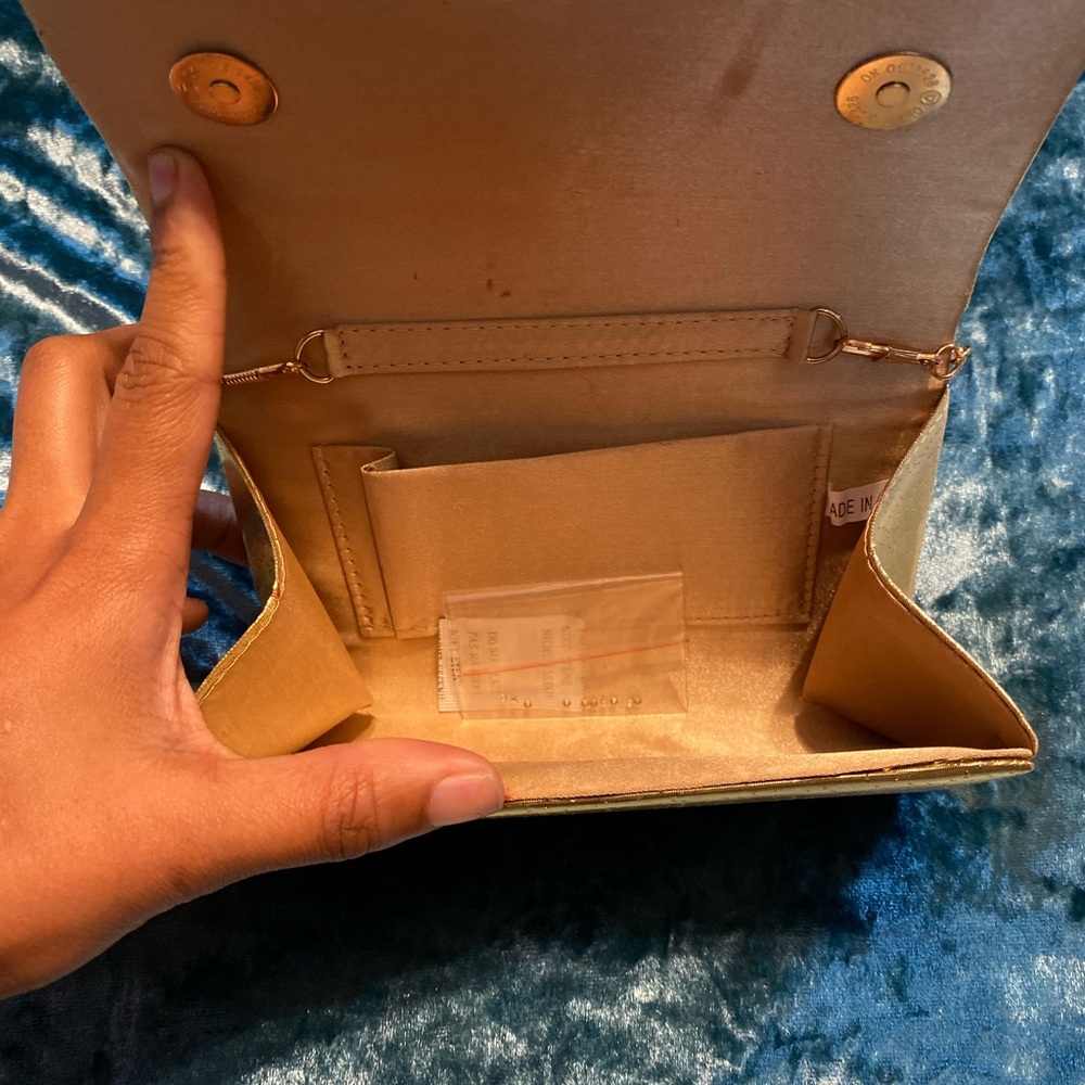 Gold Rhinestones Purse. - Picture 4 of 5